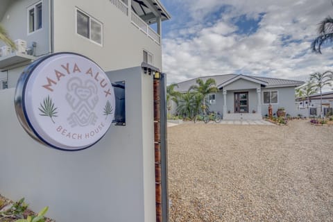 Maya Alux Beach House - 6BR Beachfront, Pool & Gym (5222)
