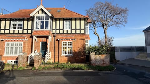 Front of Seagrove House