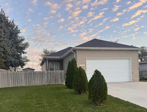 House Entry & Garage