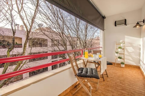 Balcony with Dining Table