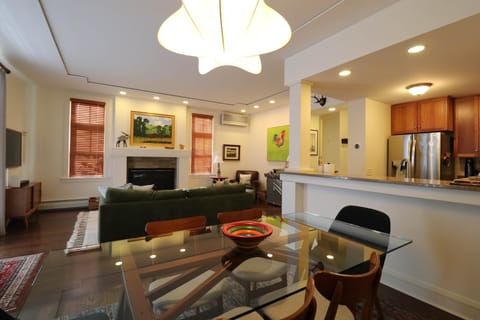 Dining area 2