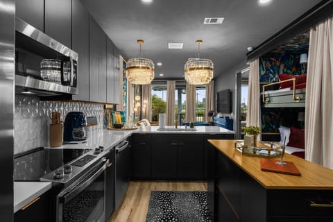 Cook a quick meal here!