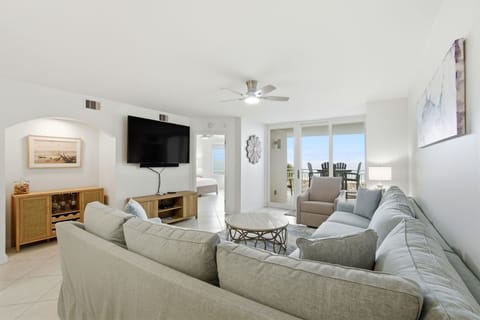 Welcome to SeaSpray East 224!