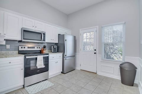 097e1f99 34b8 4bec 8c57 217288fcb785