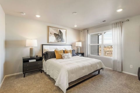 Master Bedroom - King Size Bed