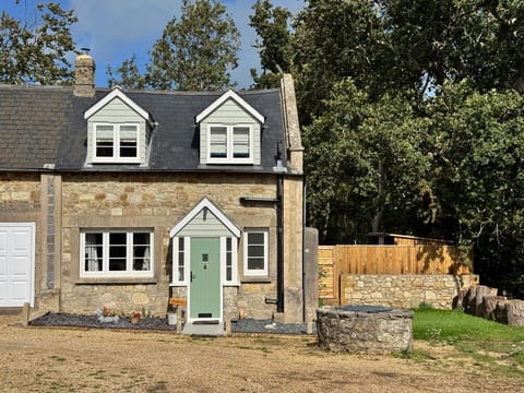 Sea Breeze - front of the cottage