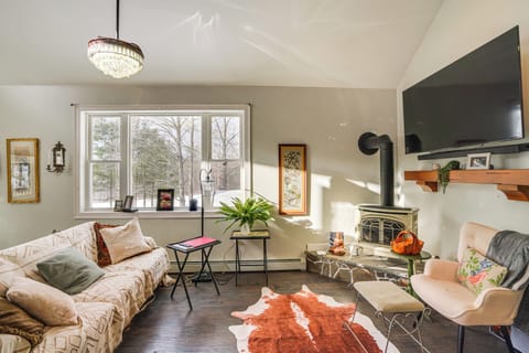 Greenville Vacation Rental | 4BR | 2BA | 2,800 Sq Ft | Stairs Required to Enter