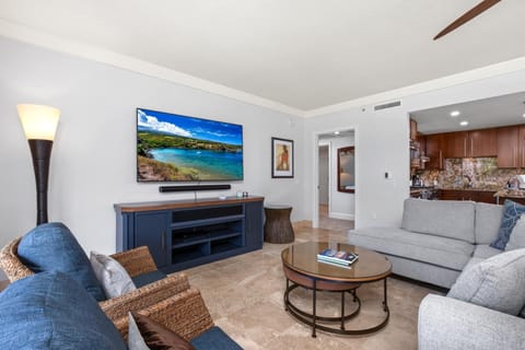 Spacious, comfortable, and perfect for a night in or a lazy morning

 HKH-204