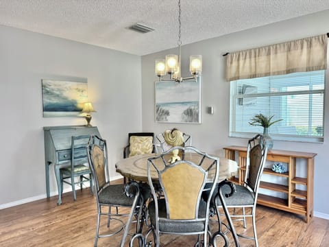 Formal Dining for 4x