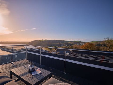 Epic Spa (Roof Terrace) (Pet)