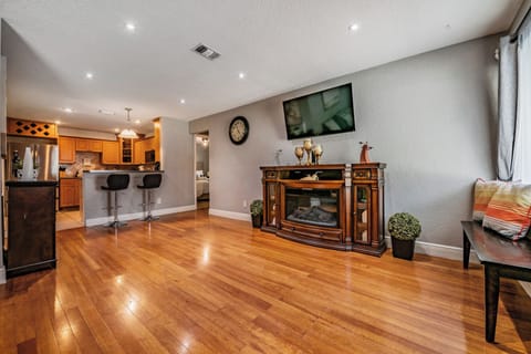 Catch your favorite shows or movie nights on the huge flat-screen TV, ideal for entertainment with family or friends.