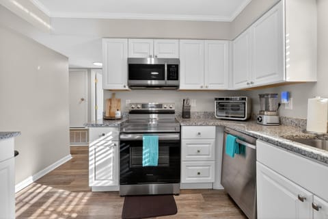 Indoors, Kitchen, Appliance, Microwave, Oven