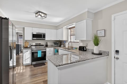 Indoors, Kitchen, Appliance, Microwave, Oven