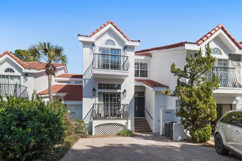 Vantage Pointe 43