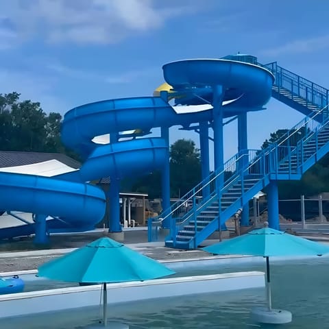 Seasonal Pool