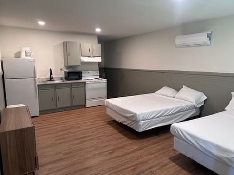 Bedroom. Interior and views may vary based on location and availability.