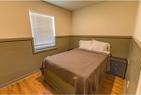 Bedroom. Interior and views may vary based on location and availability.
