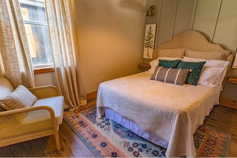 Bedroom. Interior and views may vary based on location and availability.