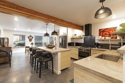 Spacious Kitchen Space, perfect for entertaining