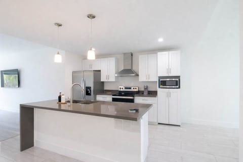 Fully equipped kitchen