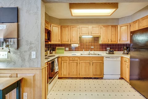 Kitchen | Cooking Basics | Drip Coffee Maker | Main Floor