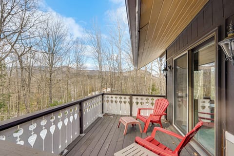 Bartlett Vacation Rental | 3BR | 2BA | 1,600 Sq Ft | Stairs Required