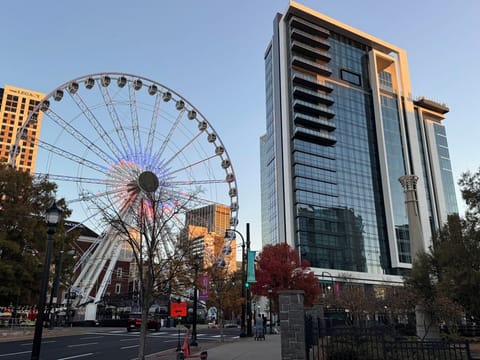 Club Wyndham- Margaritaville.  Easy walk to Mercedes-Benz and State Farm Arena