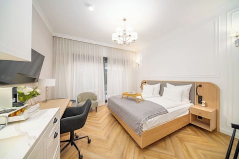Stylish 28m2 Studio just by the Center of Kraków | Book Now with RENTUJEMY