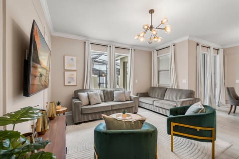 Spacious living room with 2 sofas. 