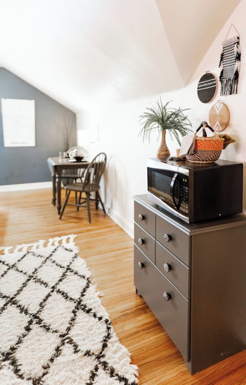 2nd level hall/ dining