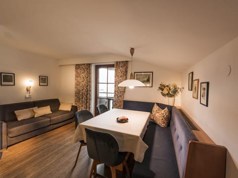 Apartment 5 "Mauk" - House Oswald Bed and Breakfast in Ellmau