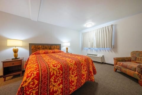 Bedroom. Interior and views may vary based on location and availability.