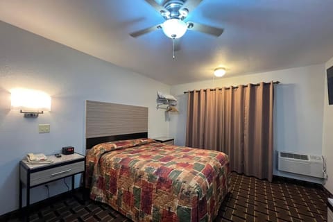 Bedroom. Interior and views may vary based on location and availability