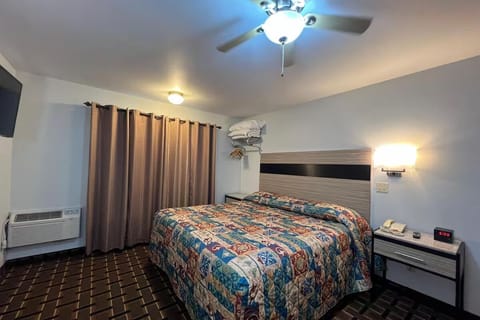 Bedroom. Interior and views may vary based on location and availability