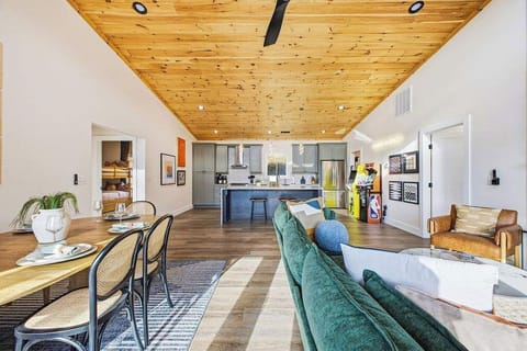 Big space, bigger vibes. From cozy corners to social hubs, this open layout makes every stay feel spacious, welcoming, and effortlessly fun.