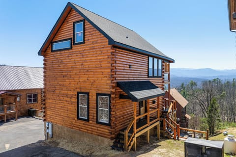 divinity-cabin-1