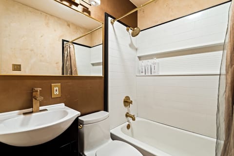 Luxx20Lodge20Bathroom