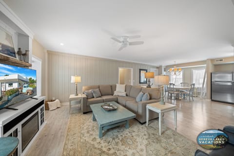 Family Room with Smart T.V. and wifi (no cable, but guests may stream their own).