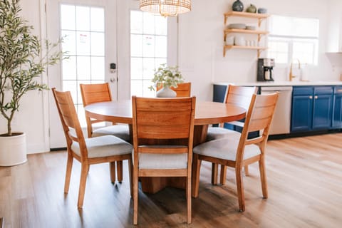 Sunny dining space made for slow mornings, shared meals, and easy conversation.