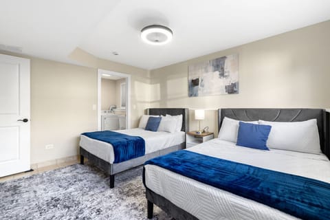 Cozy bedroom featuring a well-made double bed