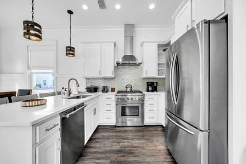 Fully equipped kitchen for all your cooking needs