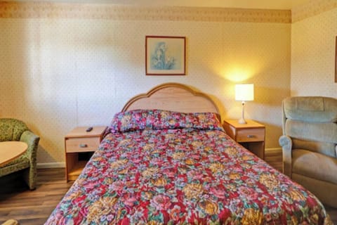 Bedroom. Interior and views may vary based on location and availability