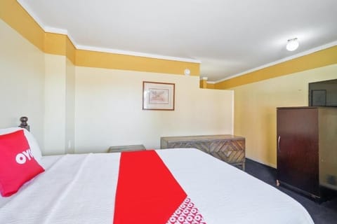 Bedroom. Interior and views may vary based on location and availability.