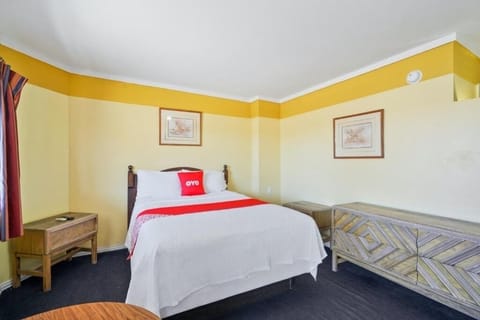 Bedroom. Interior and views may vary based on location and availability.