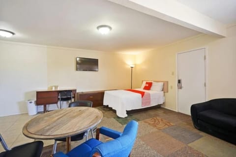 Bedroom. Interior and views may vary based on location and availability.