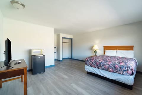 Bedroom. Interior and views may vary based on location and availability