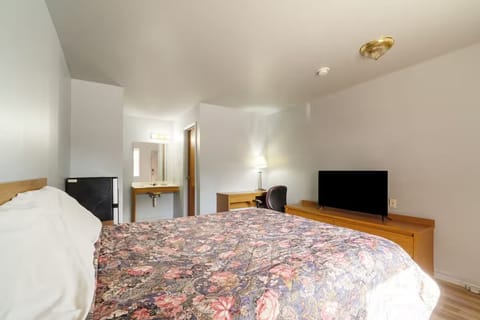 Bedroom. Interior and views may vary based on location and availability