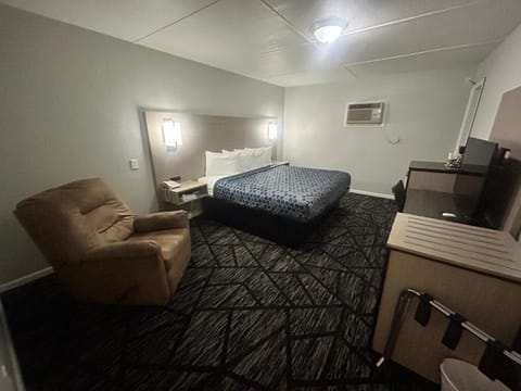 Bedroom. Interior and views may vary based on location and availability.