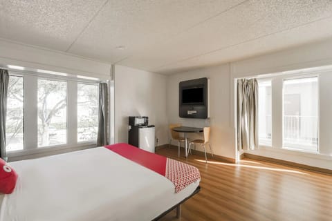 Bedroom. Interior and views may vary based on location and availability.