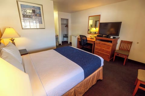 Bedroom. Interior and views may vary based on location and availability
